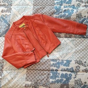 Chic Cropped Faux Leather Blazer